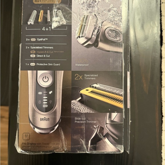 Braun Series 9 Electric Shaver - Silver and Black - Picture 11 of 12